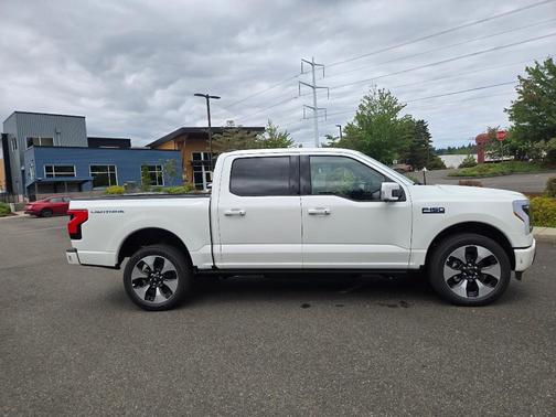 Star White 2025 Ford F-150 Lightning Platinum