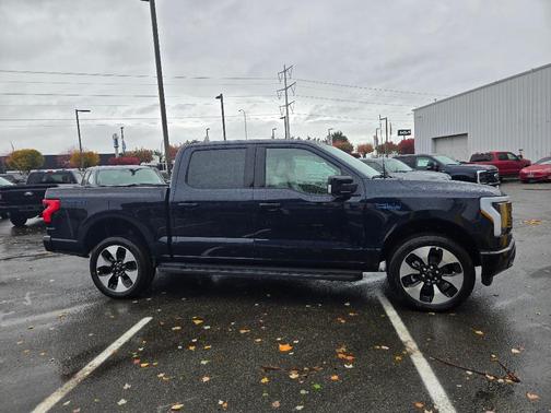 2025 Ford F-150 Lightning Platinum