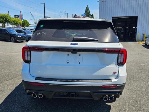 Star White 2026 Ford Explorer ST