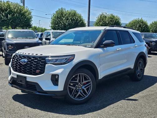 Star White 2026 Ford Explorer ST