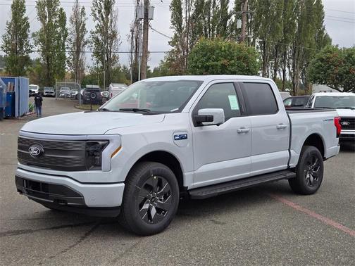 2025 Ford F-150 Lightning LARIAT