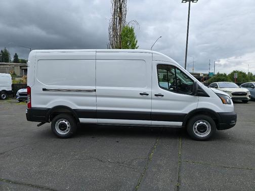 Oxford White 2026 Ford Transit-250 148 WB Medium Roof Cargo