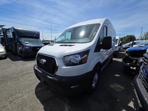 2025 Ford Transit-250 148 WB Medium Roof Cargo