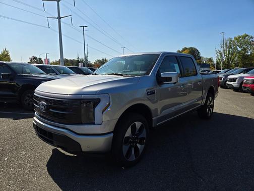 Iconic Silver Metallic 2025 Ford F-150 Lightning Platinum