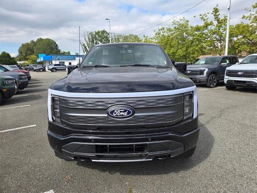 2025 Ford F-150 Lightning LARIAT