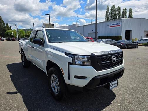 2023 Nissan Frontier S