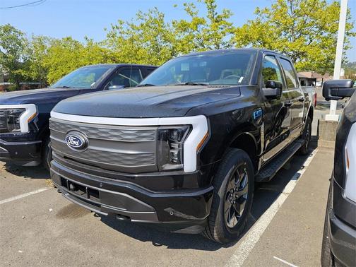 2025 Ford F-150 Lightning LARIAT