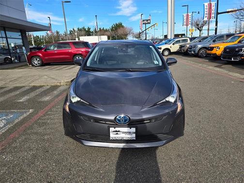 2016 Toyota Prius Four