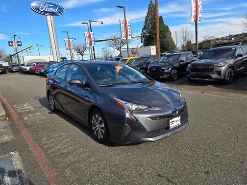 2016 Toyota Prius Four