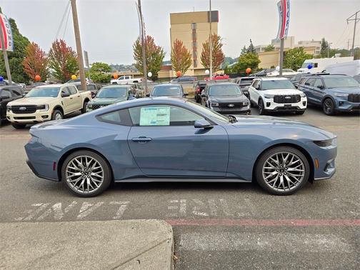 2025 Ford Mustang EcoBoost Premium