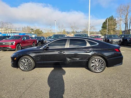 2020 Hyundai SONATA Hybrid Limited