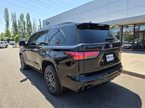 2023 Toyota Sequoia Platinum