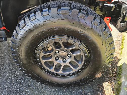 Sunset Orange Pearl 2015 Jeep Wrangler Unlimited Rubicon