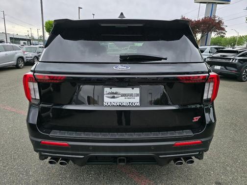 Agate Black 2025 Ford Explorer ST