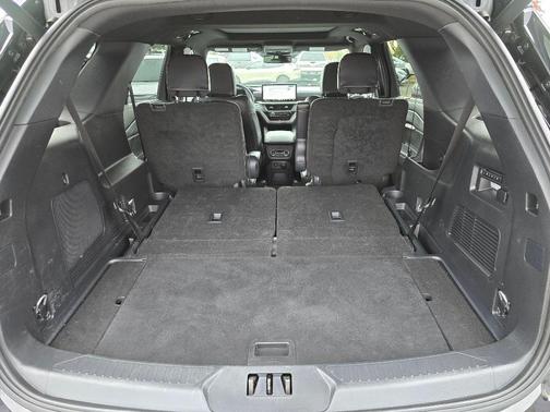 Agate Black 2025 Ford Explorer ST