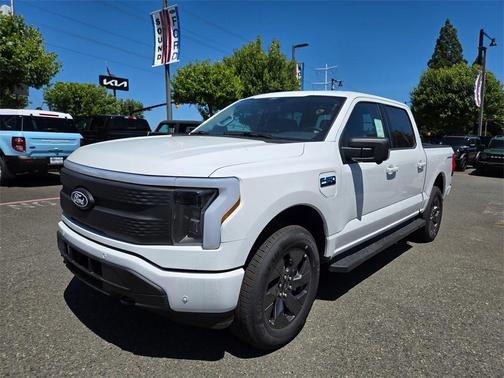 2025 Ford F-150 Lightning Flash