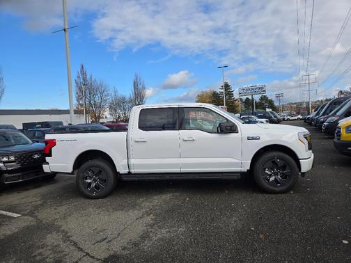 2025 Ford F-150 Lightning Flash