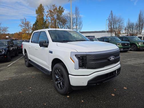2025 Ford F-150 Lightning Flash