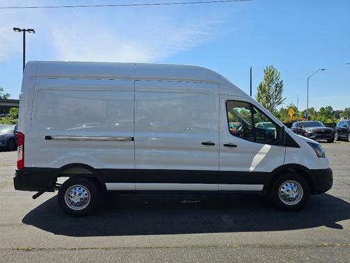 Oxford White 2026 Ford Transit-250 Base