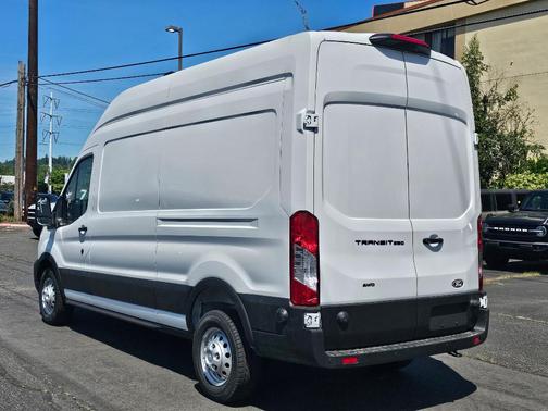 Oxford White 2026 Ford Transit-250 Base
