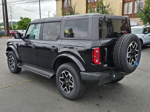 Shadow Black 2026 Ford Bronco Outer Banks