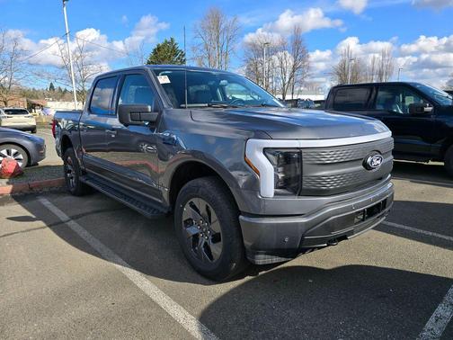 2025 Ford F-150 Lightning Flash