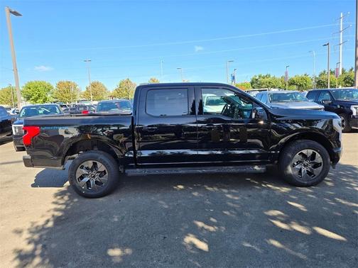2025 Ford F-150 Lightning LARIAT