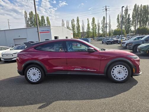 Molten 2025 Ford Mustang Mach-E GT