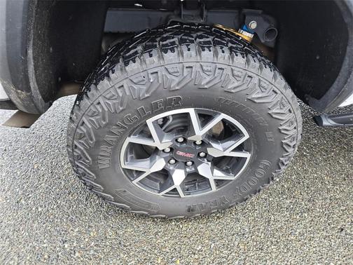 2024 GMC Canyon AT4X