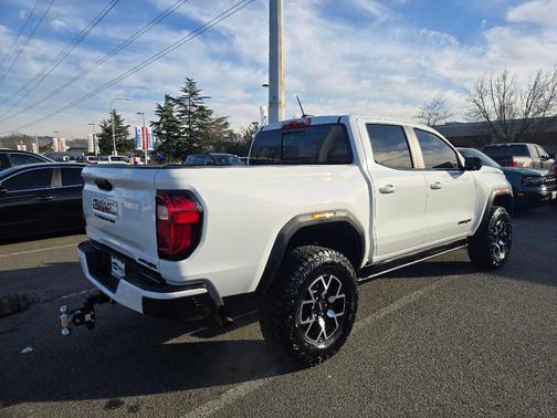 2024 GMC Canyon AT4X
