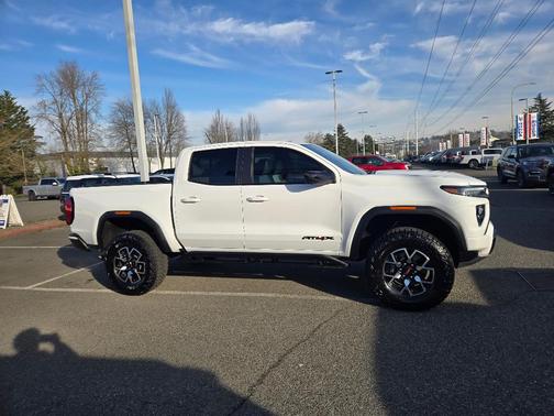 2024 GMC Canyon AT4X