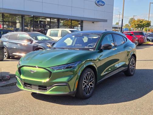 Eruption Green Metallic 2025 Ford Mustang Mach-E Premium