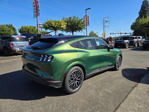 Eruption Green Metallic 2025 Ford Mustang Mach-E Premium