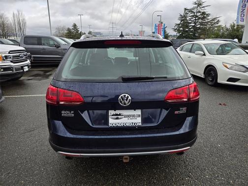 2017 Volkswagen Golf Alltrack TSI SE