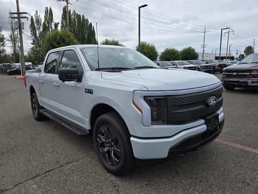 2025 Ford F-150 Lightning Flash