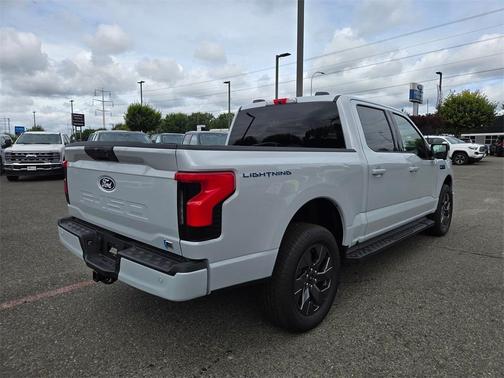 2025 Ford F-150 Lightning Flash
