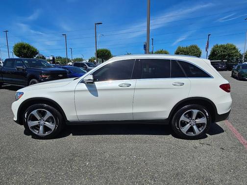 2017 Mercedes-Benz GLC 300 Base 4MATIC