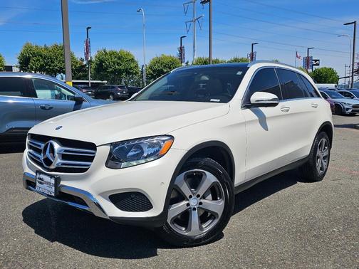 2017 Mercedes-Benz GLC 300 Base 4MATIC