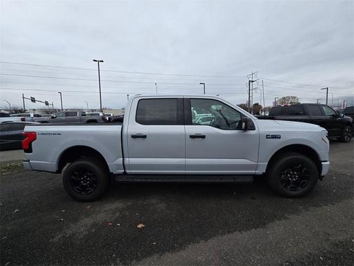2025 Ford F-150 Lightning XLT