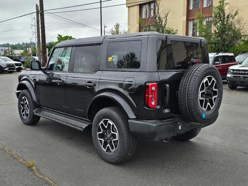 Shadow Black 2026 Ford Bronco Outer Banks