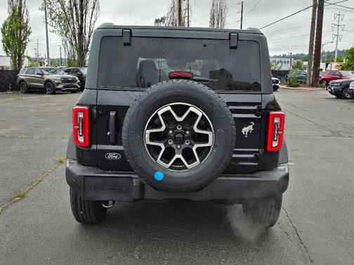 Shadow Black 2026 Ford Bronco Outer Banks