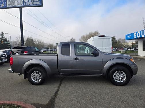 2021 Nissan Frontier SV