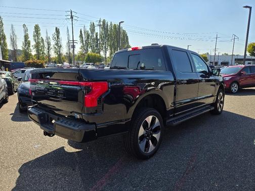 2025 Ford F-150 Lightning Platinum
