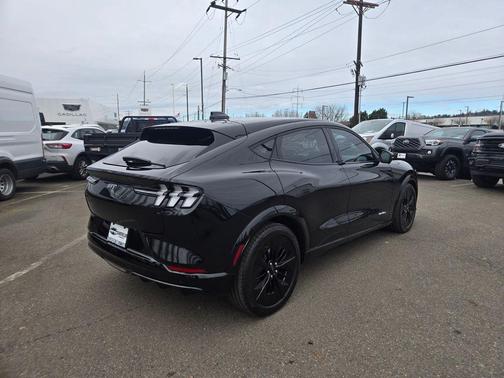 2025 Ford Mustang Mach-E GT