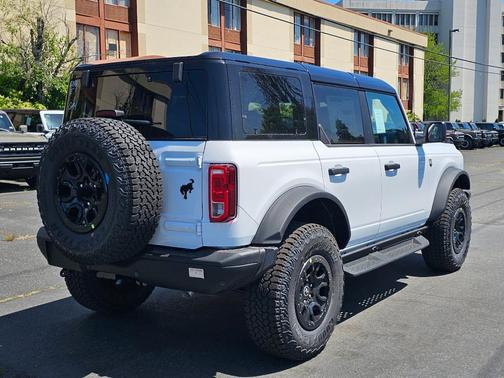 Oxford White 2026 Ford Bronco Big Bend