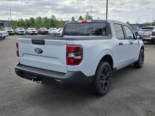Space White Metallic 2025 Ford Maverick XLT