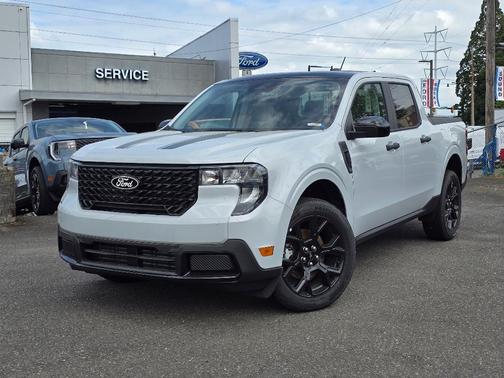 Space White Metallic 2025 Ford Maverick XLT
