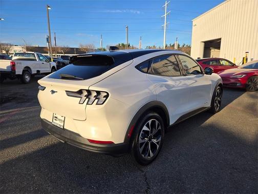 2025 Ford Mustang Mach-E Select