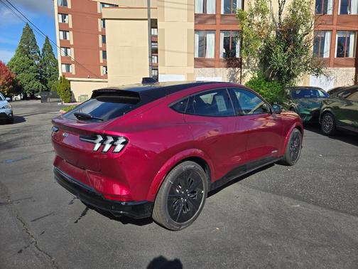 Molten 2025 Ford Mustang Mach-E GT