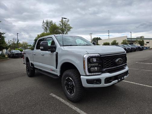 2025 Ford F-350 Lariat Super Duty